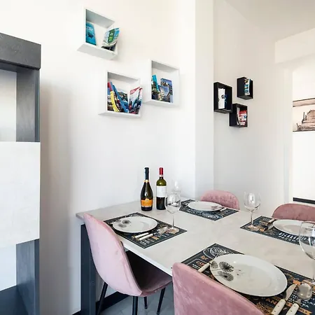 Apartamento A Postcard From *