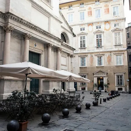 Appartamento A Postcard From *
