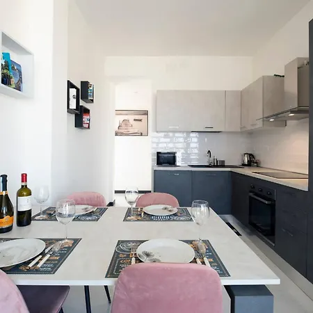 A Postcard From Appartement *